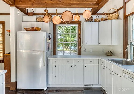 Hamptons Retreat Water Mill - 11