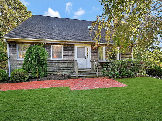 4 Trail Court Water Mill