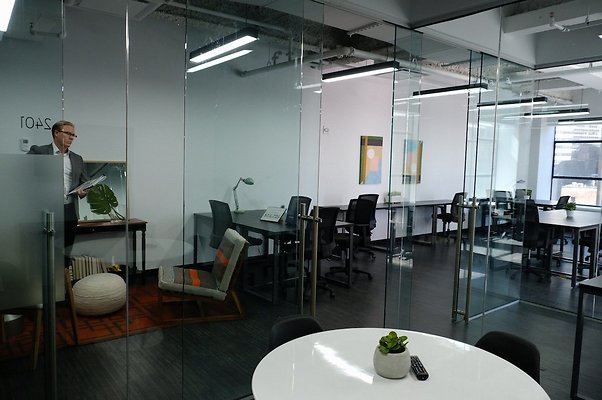 bond collective  18288